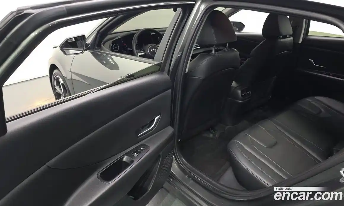 Hyundai Avante 2023 1.6 гидро в Москве № 1537439, фото 11