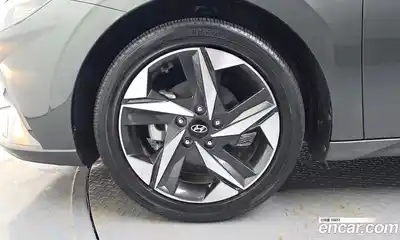 Hyundai Avante 2023 1.6 гидро в Москве № 1537439, миниатюра 5