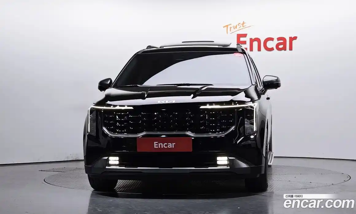 Kia Canival 2024 1.6 гидро в Москве № 1537940, фото 3