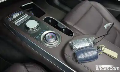 Genesis GV70 2023 2.5 гидро в Москве № 1538982, миниатюра 9