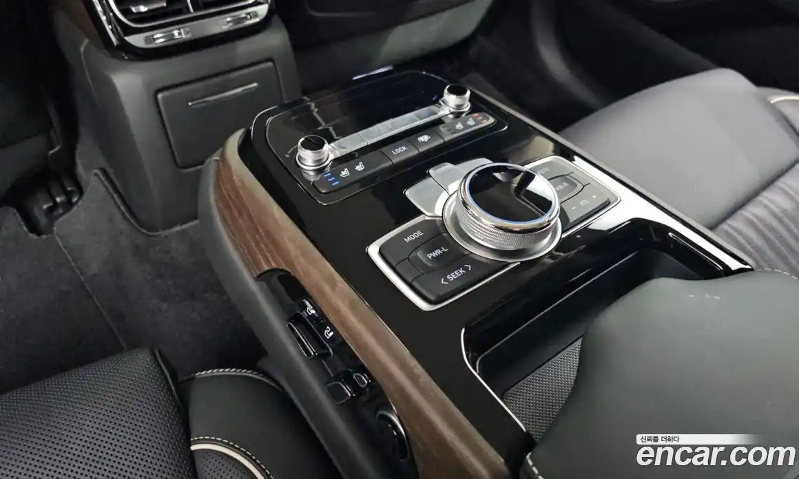 Genesis G90 2021 3.8 гидро в Москве № 1539080, фото 19