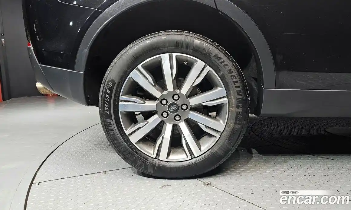 Land Rover Discovery Sport 2017 2.0 гидро в Москве № 1547769, фото 5