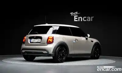 Mini Cooper 2023 1.5 гидро в Москве № 1547918, миниатюра 2