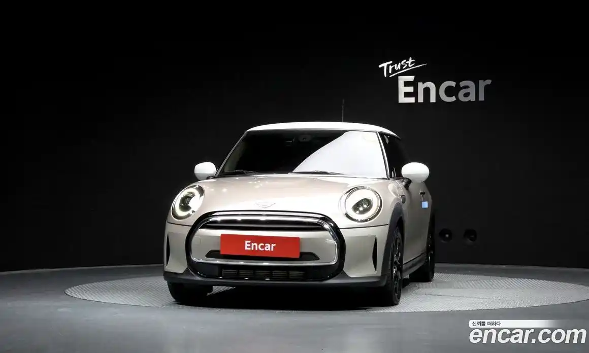 Mini Cooper 2023 1.5 гидро в Москве № 1547918, фото 3