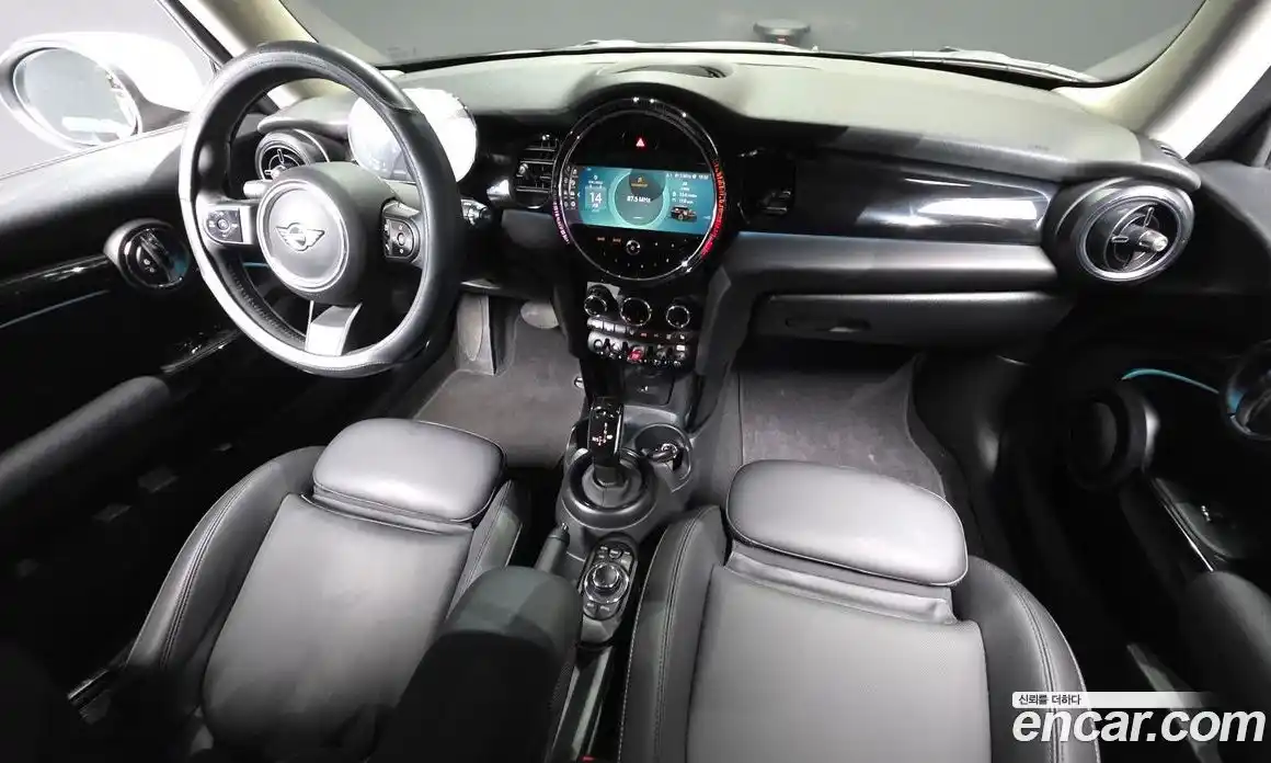 Mini Cooper 2023 1.5 гидро в Москве № 1547918, фото 7