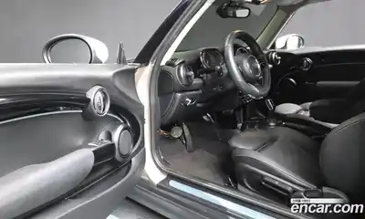 Mini Cooper 2023 1.5 гидро в Москве № 1547918, миниатюра 10