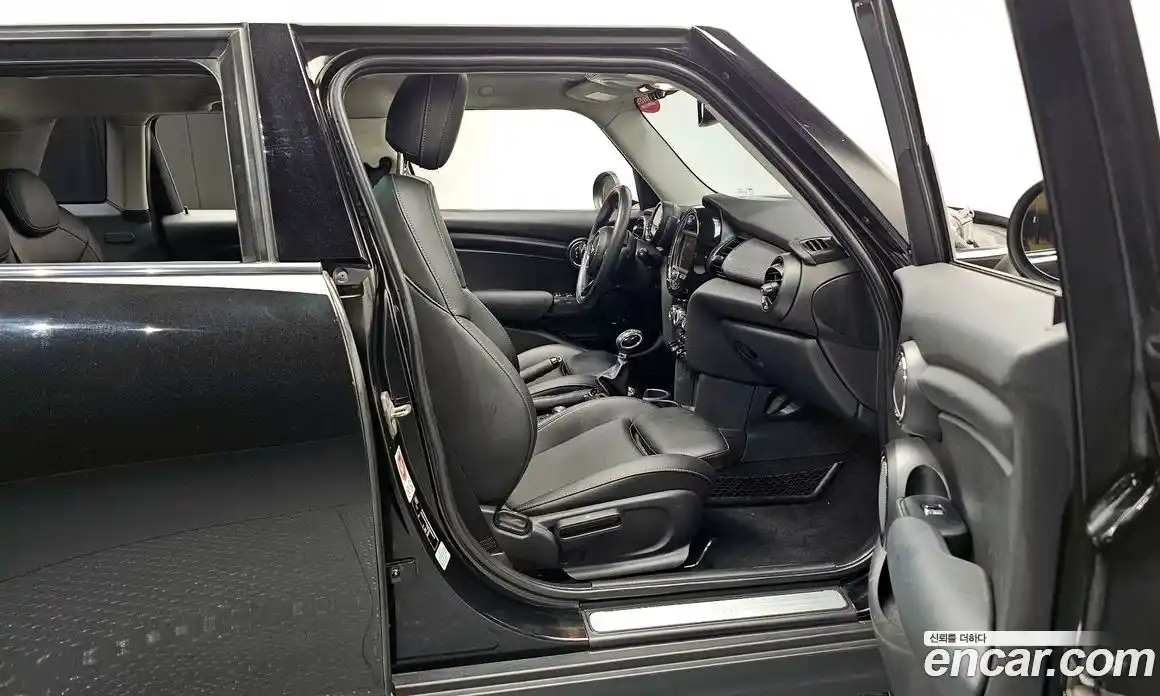Mini Cooper 2015 1.5 гидро в Москве № 1548328, фото 11