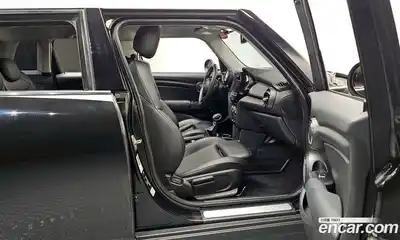 Mini Cooper 2015 1.5 гидро в Москве № 1548328, миниатюра 11