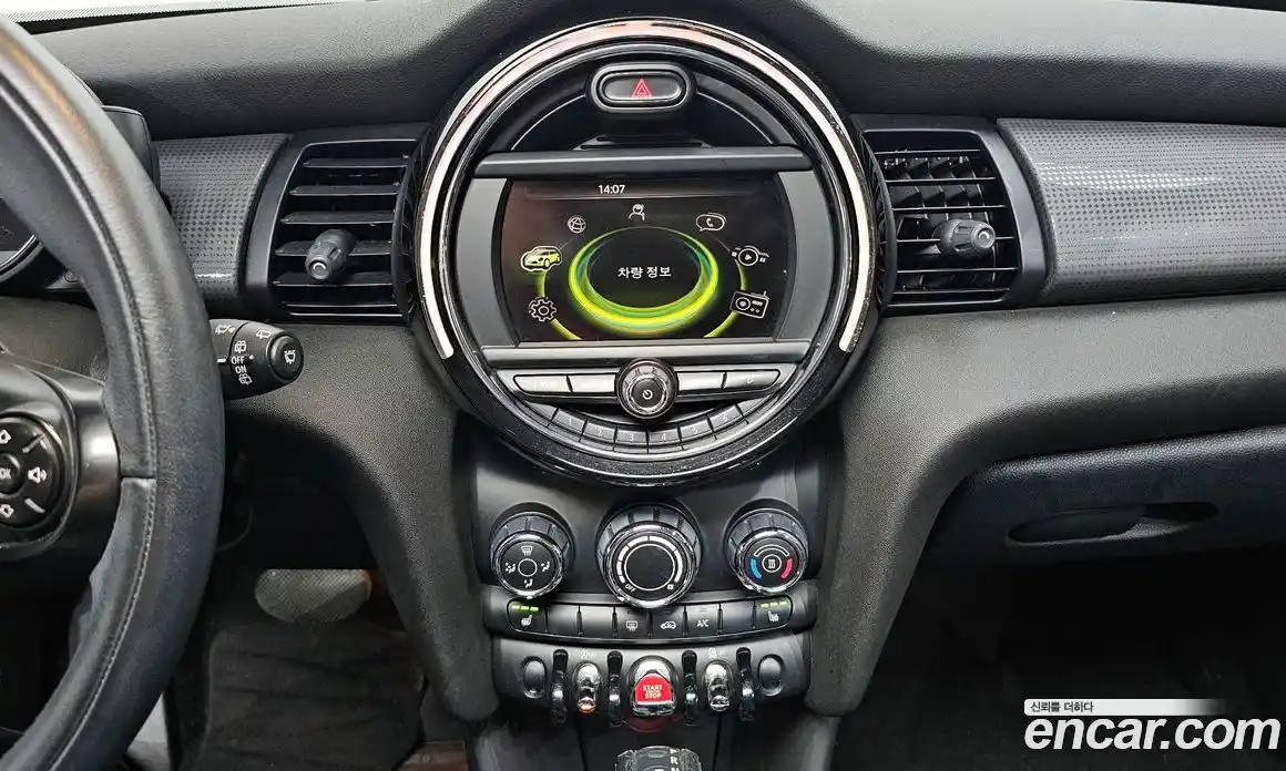 Mini Cooper 2015 1.5 гидро в Москве № 1548328, фото 14