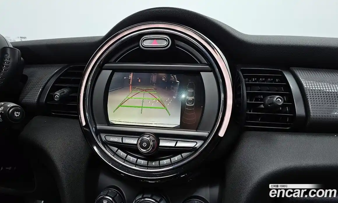 Mini Cooper 2015 1.5 гидро в Москве № 1548328, фото 15