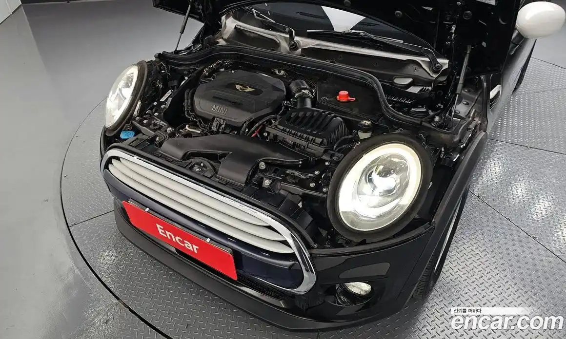 Mini Cooper 2015 1.5 гидро в Москве № 1548328, фото 6