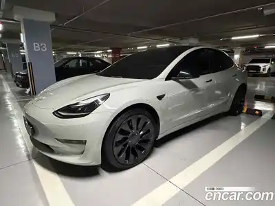 Tesla Model 3, 2022