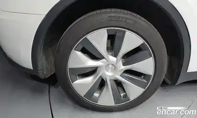 Tesla Model Y 2022 0.2 гидро в Москве № 1548674, миниатюра 5