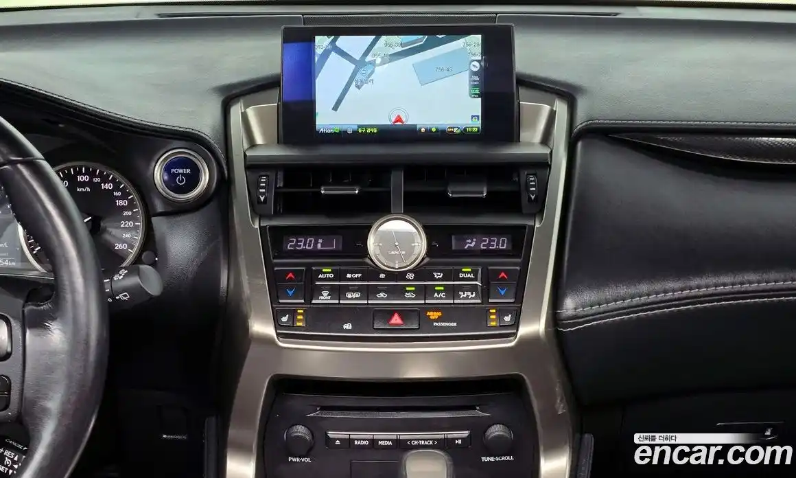 Lexus NX 2015 2.5 гидро в Москве № 1548890, фото 17