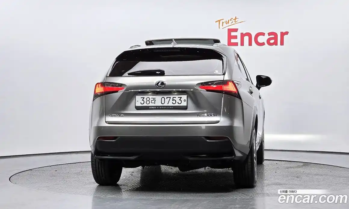 Lexus NX 2015 2.5 гидро в Москве № 1548890, фото 4