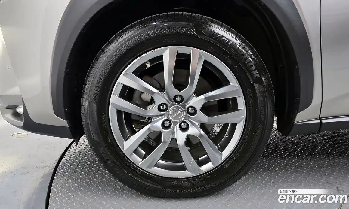 Lexus NX 2015 2.5 гидро в Москве № 1548890, фото 5