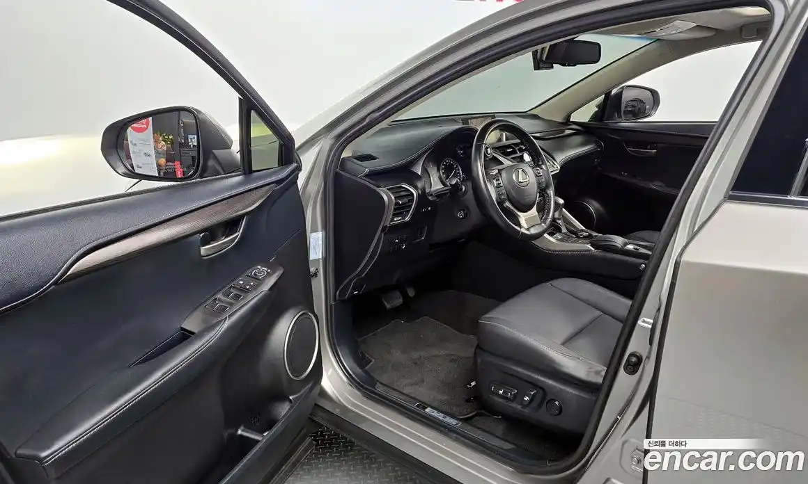 Lexus NX 2015 2.5 гидро в Москве № 1548890, фото 10