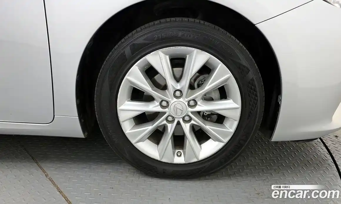 Lexus ES 2015 2.5 гидро в Москве № 1548891, фото 5