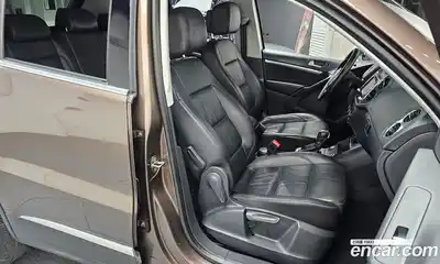 Volkswagen Tiguan 2015 2.0 гидро в Москве № 1549118, миниатюра 12