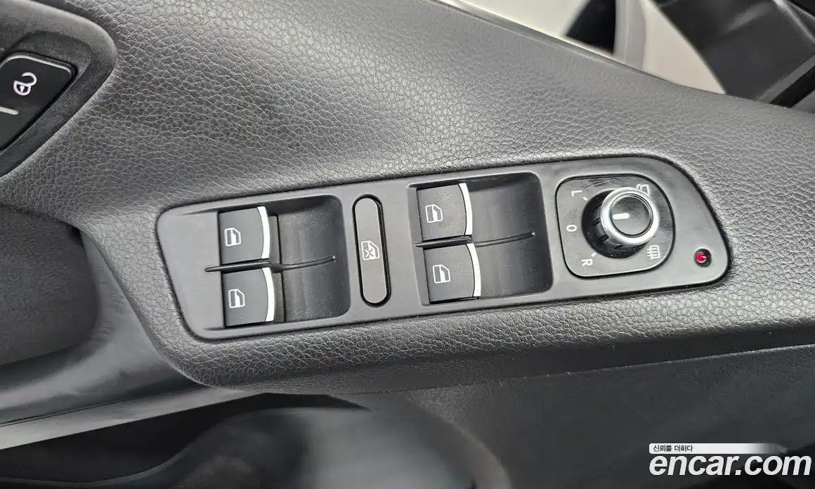 Volkswagen Tiguan 2015 2.0 гидро в Москве № 1549118, фото 14