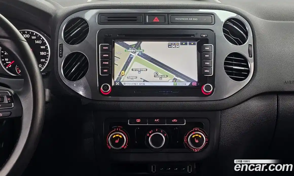 Volkswagen Tiguan 2015 2.0 гидро в Москве № 1549118, фото 20