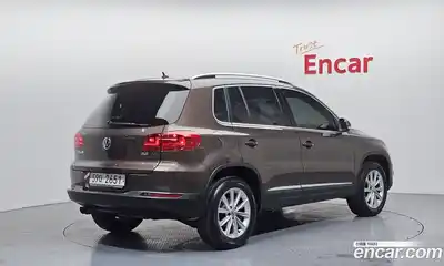 Volkswagen Tiguan 2015 2.0 гидро в Москве № 1549118, миниатюра 2