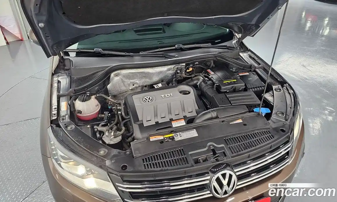 Volkswagen Tiguan 2015 2.0 гидро в Москве № 1549118, фото 6