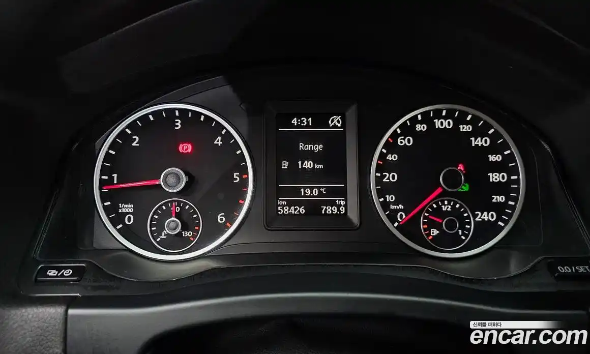 Volkswagen Tiguan 2015 2.0 гидро в Москве № 1549118, фото 8