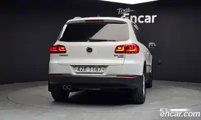 Volkswagen Tiguan 2014 2.0 гидро в Москве № 1549451, миниатюра 4