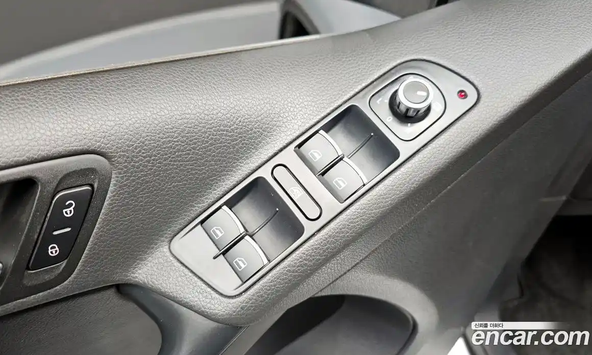 Volkswagen Tiguan 2011 2.0 гидро в Москве № 1549468, фото 18
