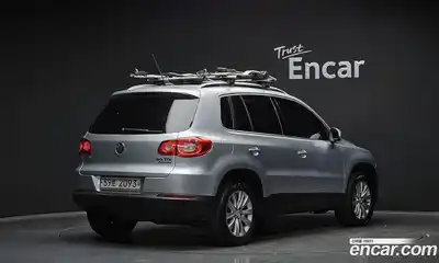 Volkswagen Tiguan 2011 2.0 гидро в Москве № 1549468, миниатюра 2