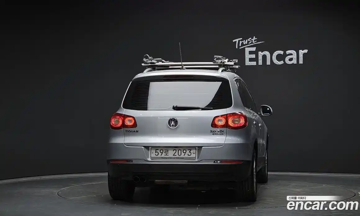 Volkswagen Tiguan 2011 2.0 гидро в Москве № 1549468, фото 4