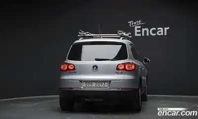 Volkswagen Tiguan 2011 2.0 гидро в Москве № 1549468, миниатюра 4
