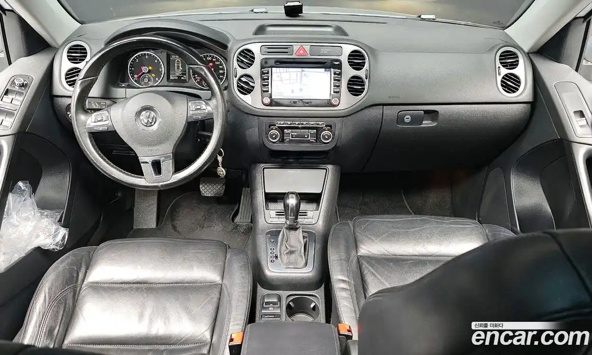 Volkswagen Tiguan 2011 2.0 гидро в Москве № 1549468, фото 7