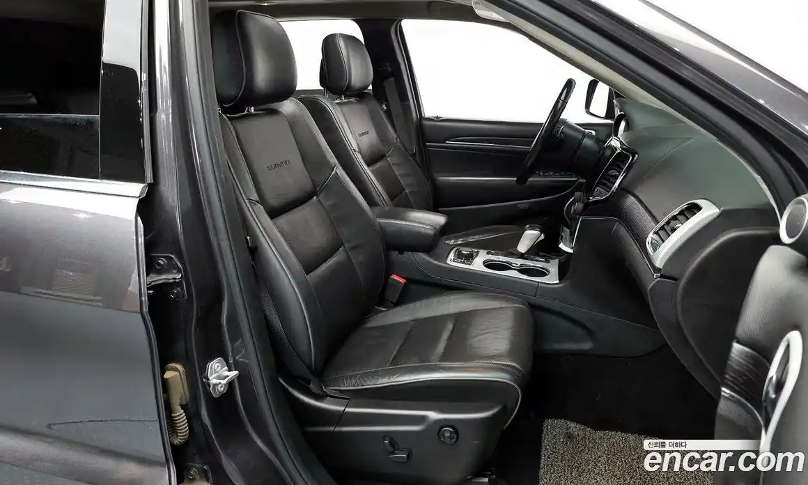Jeep Cherokee 2019 3.6 гидро в Москве № 1549942, фото 11