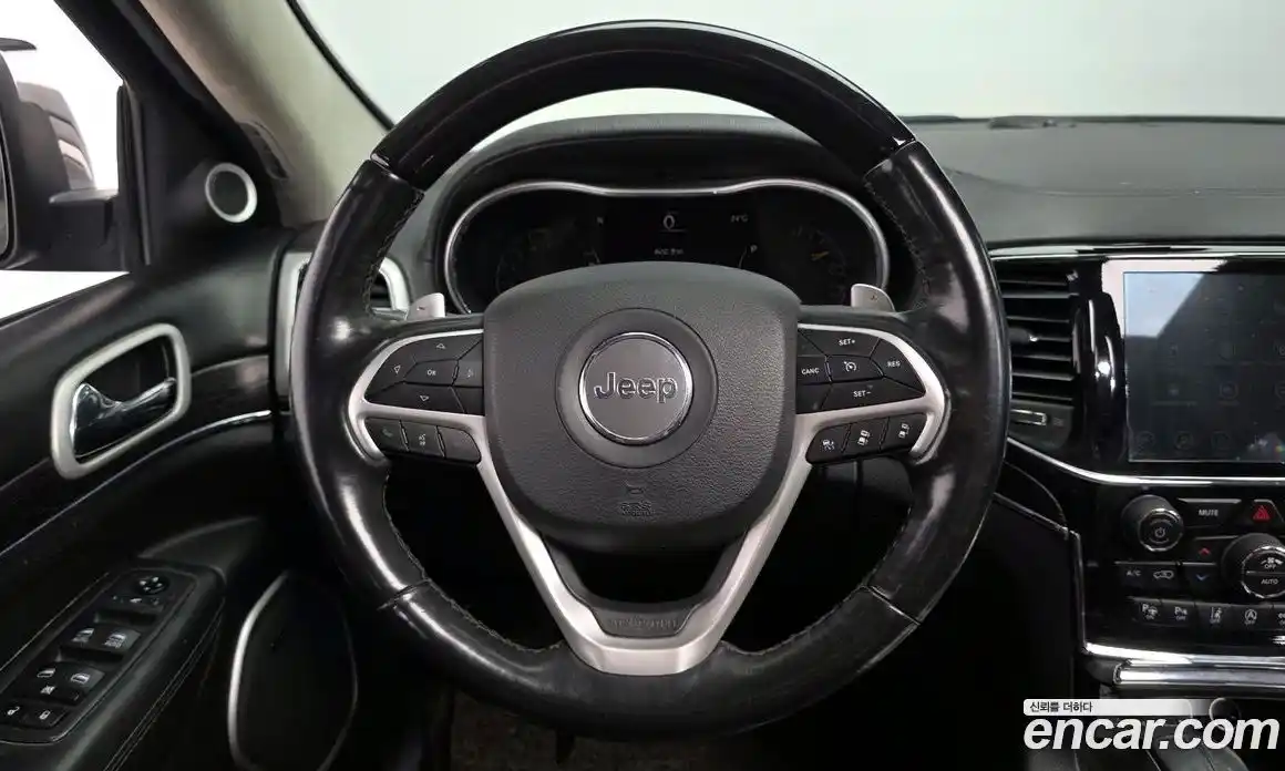 Jeep Cherokee 2019 3.6 гидро в Москве № 1549942, фото 13