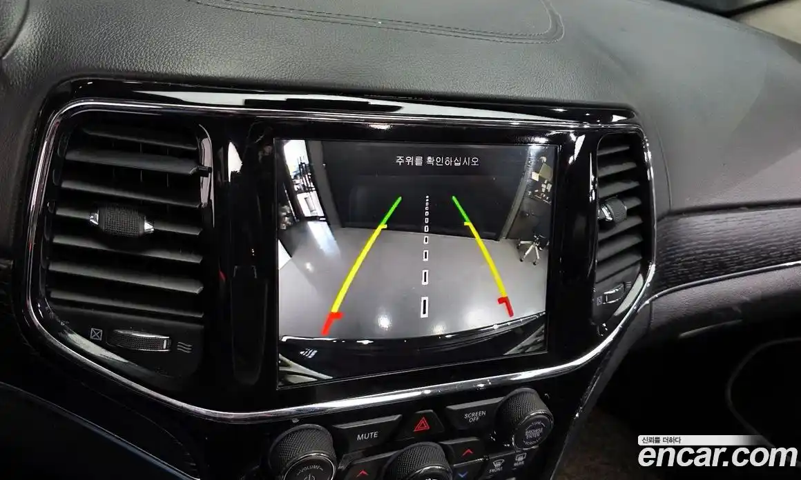 Jeep Cherokee 2019 3.6 гидро в Москве № 1549942, фото 15