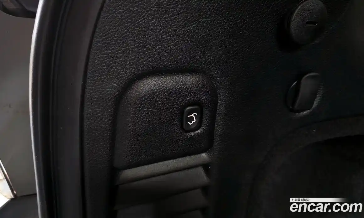 Jeep Cherokee 2019 3.6 гидро в Москве № 1549942, фото 20