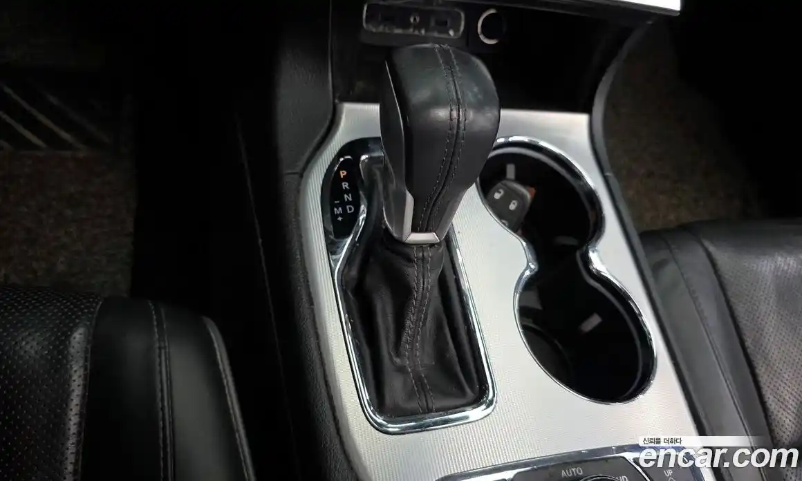 Jeep Cherokee 2019 3.6 гидро в Москве № 1549942, фото 9