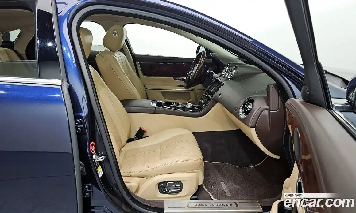 Jaguar XJ 2015 3.0 гидро в Москве № 1550935, фото 11