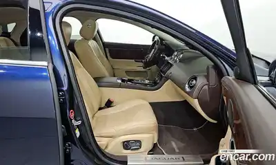 Jaguar XJ 2015 3.0 гидро в Москве № 1550935, миниатюра 11