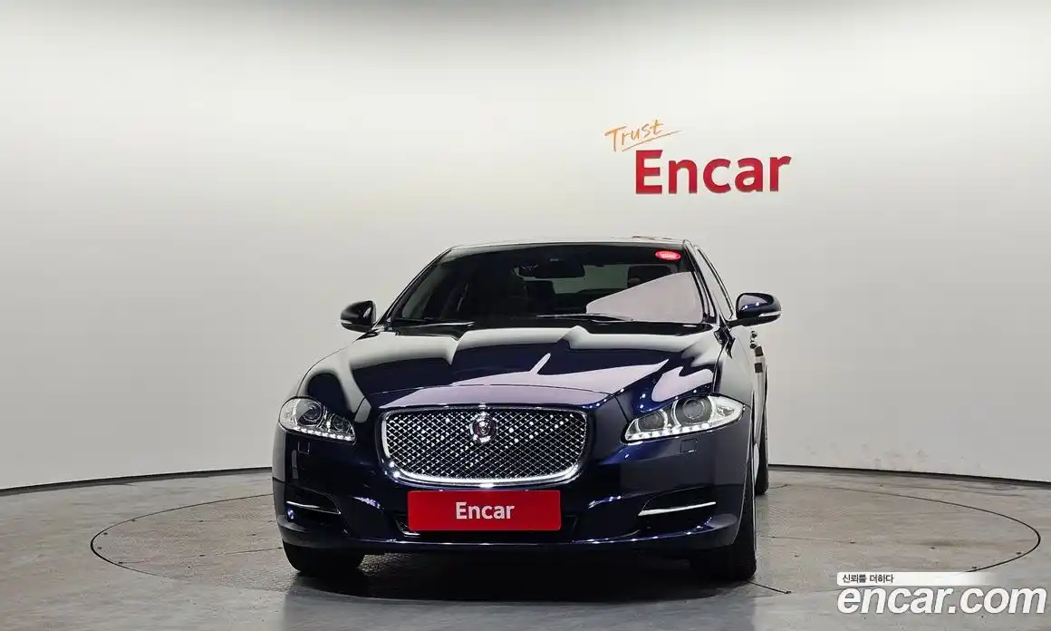 Jaguar XJ 2015 3.0 гидро в Москве № 1550935, фото 3