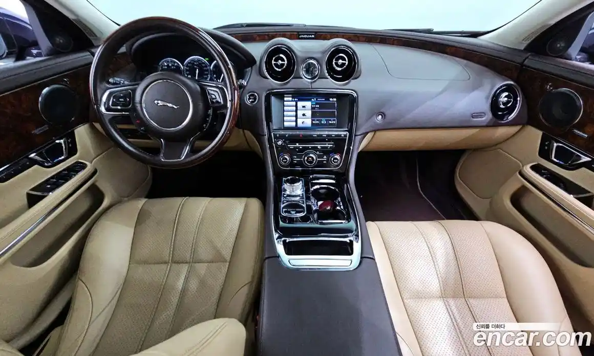 Jaguar XJ 2015 3.0 гидро в Москве № 1550935, фото 7