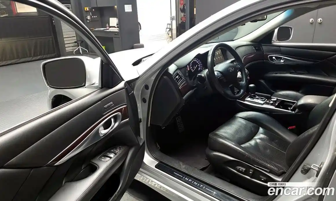 Infiniti M 2010 3.7 гидро в Москве № 1551046, фото 10