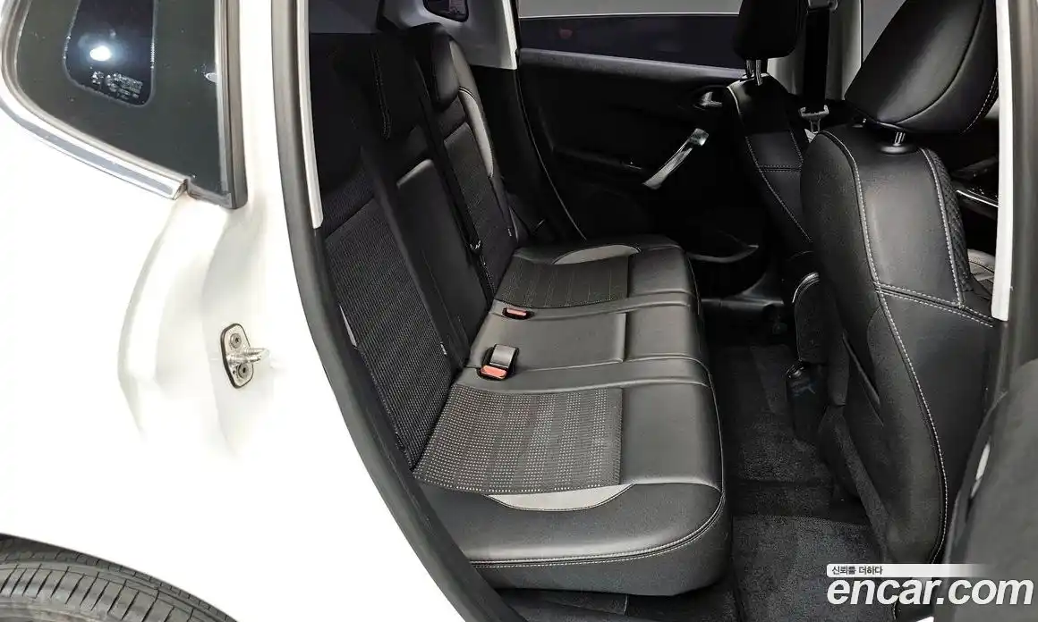 Peugeot 2008 2016 1.6 гидро в Москве № 1551184, фото 11