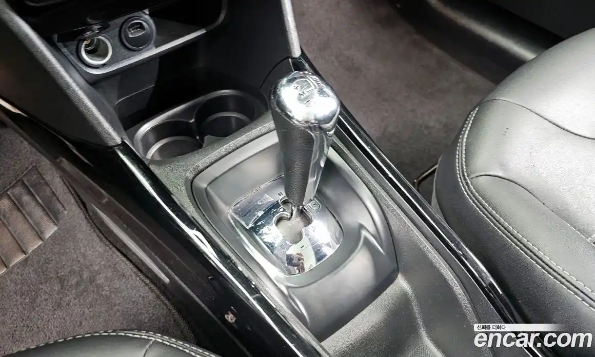 Peugeot 2008 2016 1.6 гидро в Москве № 1551184, фото 9