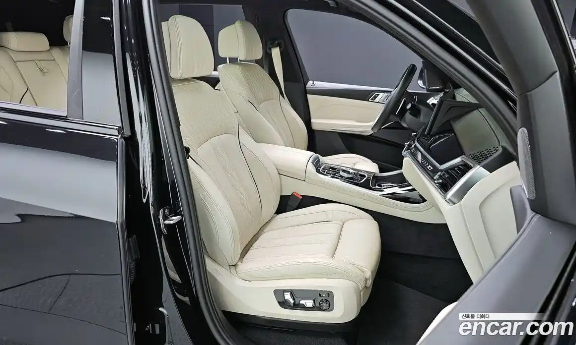 BMW X7 2024 3.0 гидро в Москве № 227950, фото 10