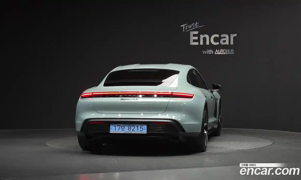 Porsche Taycan 2024 0.1 гидро в Москве № 230924, фото 4