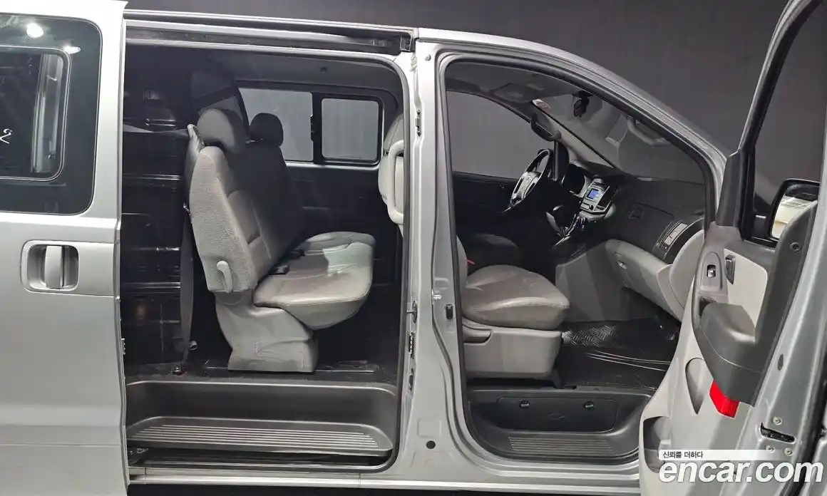 Hyundai Starex 2018 2.5 гидро в Москве № 4879, фото 11