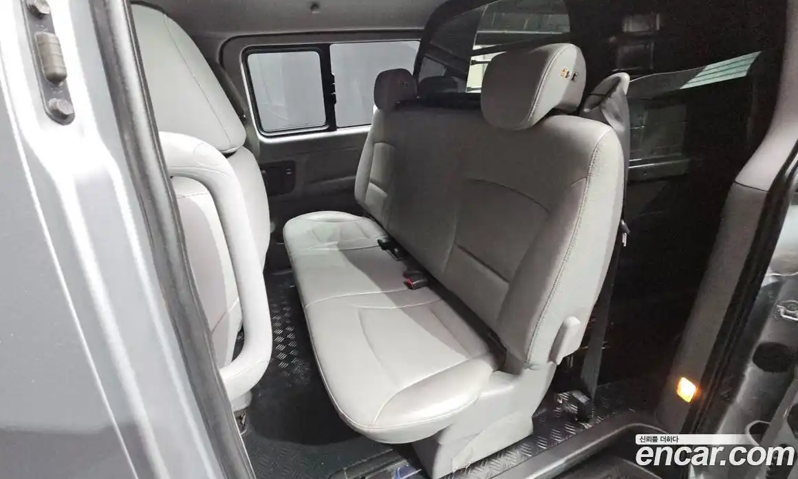 Hyundai Starex 2018 2.5 гидро в Москве № 4879, фото 12